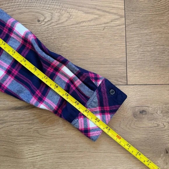 Rails Hunter Plaid Flannel Button Down Shirt Women’s Large Navy‎ Pink Rayon - Picture 8 of 11